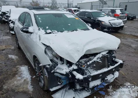 2021 Kia Forte Gt z USA, uszkodzony, nr VIN 3KPF44AC5ME372073